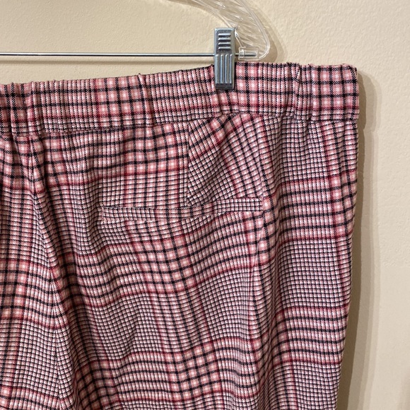 Old Navy Pink Plaid Pants - Picture 6 of 8